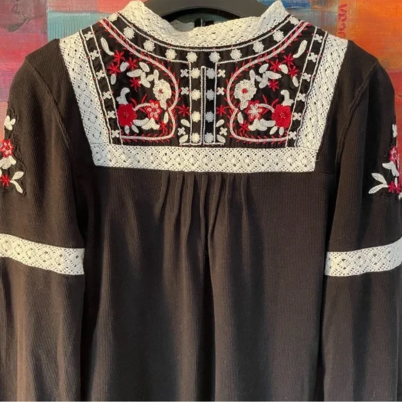 Free People puff sleeve and embroidery LS top - Picture 4 of 7